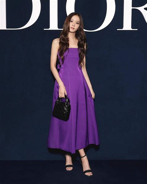 jisoo purple dior dress|Jisoo Dior fashion week.